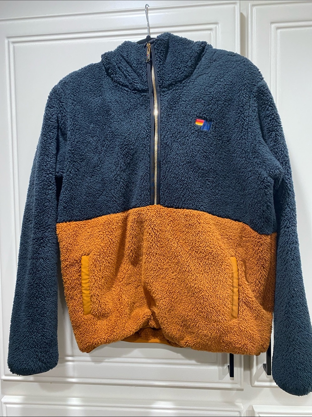 worn once aviator nation teddy half zip hooded colorblock sweater small